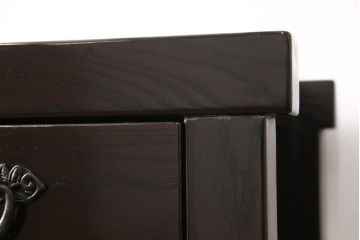 中古　美品　高級品　総栗ムク材　国産手造り　和の趣溢れる佇まいが目を引く水屋箪笥・下段(食器棚、キャビネット、戸棚、収納棚)(R-054946)