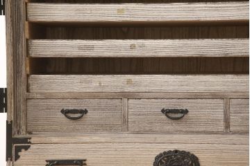 中古　上質な和を演出してくれる加茂総桐箪笥(桐たんす、和タンス、着物箪笥、衣装箪笥、引き出し、チェスト)(R-054955)