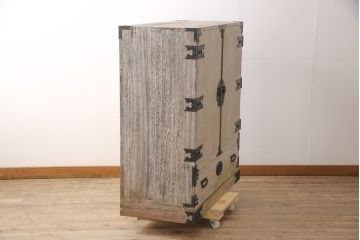 中古　上質な和を演出してくれる加茂総桐箪笥(桐たんす、和タンス、着物箪笥、衣装箪笥、引き出し、チェスト)(R-054955)