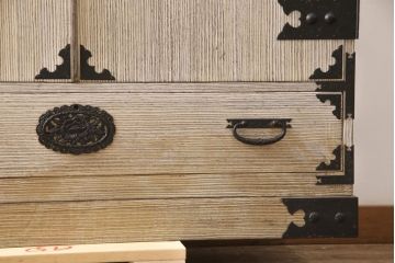 中古　上質な和を演出してくれる加茂総桐箪笥(桐たんす、和タンス、着物箪笥、衣装箪笥、引き出し、チェスト)(R-054955)