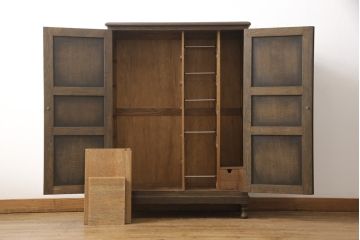 和製　希少ビンテージ　神戸洋家具　細やかな彫刻が素晴らしい下駄箱(シューズボックス、収納棚、戸棚、ヴィンテージ)(ぺザントアート)(R-054987)