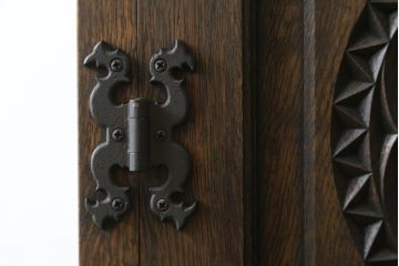 和製　希少ビンテージ　神戸洋家具　細やかな彫刻が素晴らしいワードローブ(収納棚、ヴィンテージ)(ぺザントアート)(R-054988)