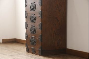 中古　美品　岩谷堂箪笥　こだわりの意匠が目を引く縦型チェスト(整理箪笥、引き出し、和たんす)(R-054992)