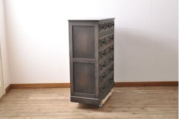 和製　希少ビンテージ　神戸洋家具　細やかな彫刻が素晴らしいチェスト(引き出し、洋服タンス、ヴィンテージ)(ぺザントアート)(R-055008)
