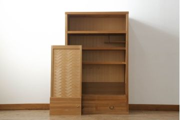 中古　美品　民芸家具　上質な和の空間づくりにおすすめの置き水屋(置水屋、茶水屋、戸棚、茶棚、収納棚)(R-055012)