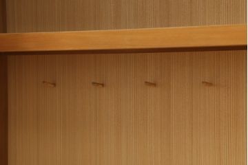 中古　美品　民芸家具　上質な和の空間づくりにおすすめの置き水屋(置水屋、茶水屋、戸棚、茶棚、収納棚)(R-055012)