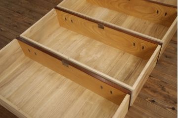 中古　岩谷堂箪笥　小振りなサイズながら存在感を放つ小箪笥(引き出し、サイドチェスト、整理タンス)(R-055022)