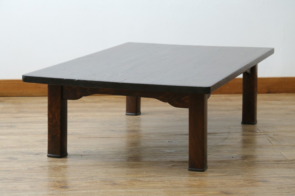 和製ビンテージ　高級杉材　シンプルなデザインながらも深みのある色合いが魅力的な一枚板座卓　(R-055026)