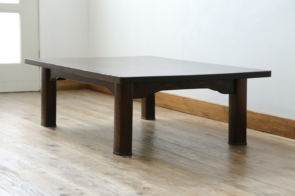 和製ビンテージ　高級杉材　シンプルなデザインながらも深みのある色合いが魅力的な一枚板座卓　(R-055026)