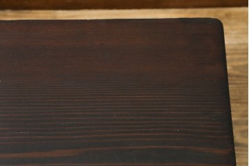 和製ビンテージ　高級杉材　シンプルなデザインながらも深みのある色合いが魅力的な一枚板座卓　(R-055026)