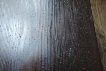 和製ビンテージ　高級杉材　シンプルなデザインながらも深みのある色合いが魅力的な一枚板座卓　(R-055026)