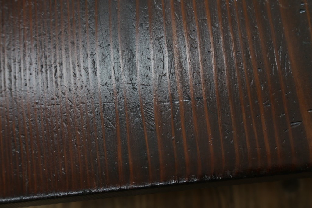 和製ビンテージ　高級杉材　シンプルなデザインながらも深みのある色合いが魅力的な一枚板座卓　(R-055026)