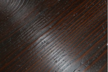 和製ビンテージ　高級杉材　シンプルなデザインながらも深みのある色合いが魅力的な一枚板座卓　(R-055026)