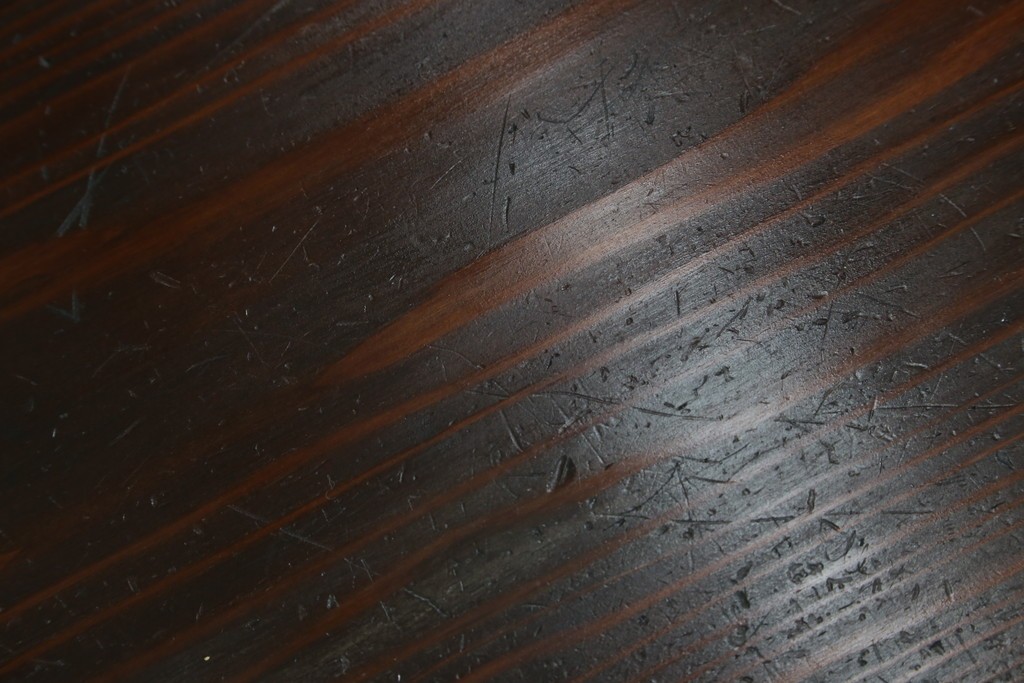 和製ビンテージ　高級杉材　シンプルなデザインながらも深みのある色合いが魅力的な一枚板座卓　(R-055026)