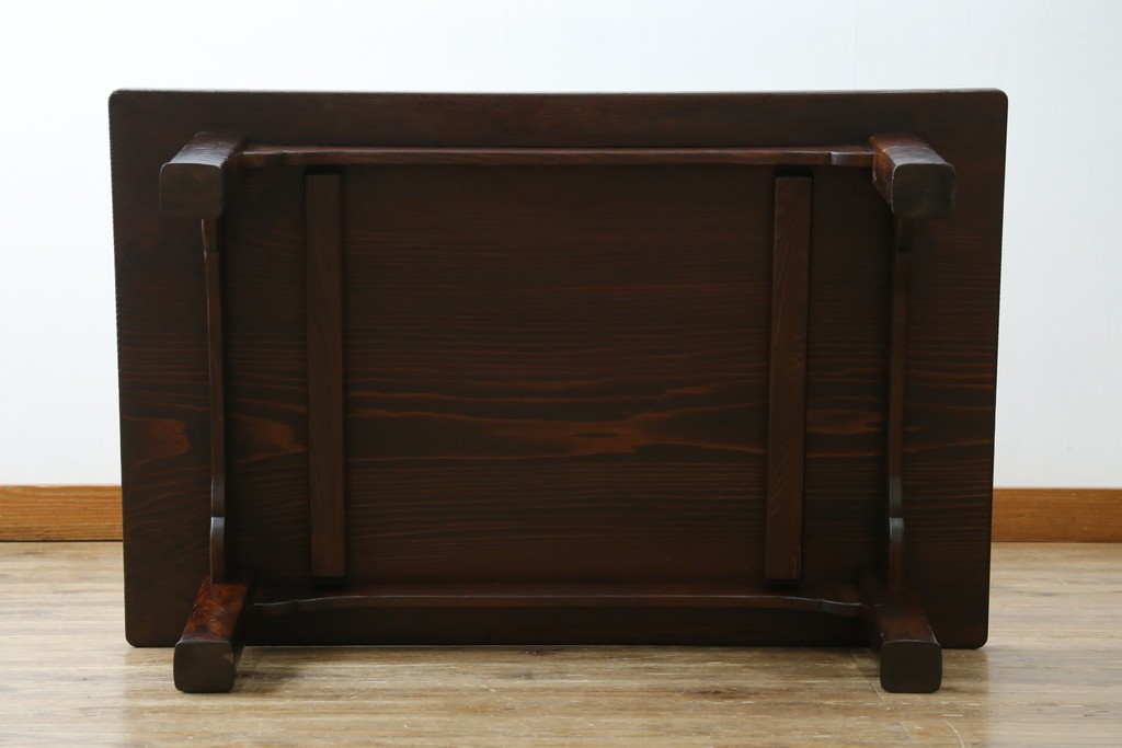 和製ビンテージ　高級杉材　シンプルなデザインながらも深みのある色合いが魅力的な一枚板座卓　(R-055026)