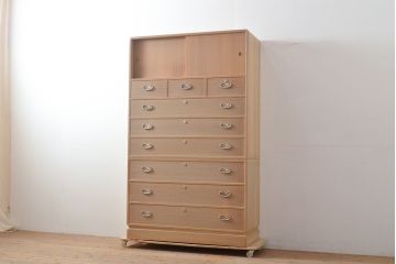 中古　国産　手造り　鶴・松・梅　上品な佇まいが魅力的な総桐箪笥(並厚、桐たんす、和タンス、着物箪笥、衣装箪笥、引き出し、チェスト、バラ売り可能)(R-055036)