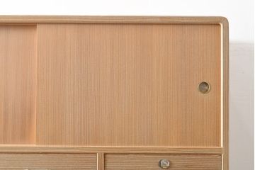 中古　国産　手造り　鶴・松・梅　上品な佇まいが魅力的な総桐箪笥(並厚、桐たんす、和タンス、着物箪笥、衣装箪笥、引き出し、チェスト、バラ売り可能)(R-055036)