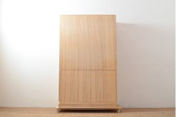 中古　国産　手造り　鶴・松・梅　上品な佇まいが魅力的な総桐箪笥(並厚、桐たんす、和タンス、着物箪笥、衣装箪笥、引き出し、チェスト、バラ売り可能)(R-055036)