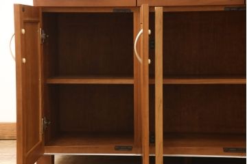 中古　シャルドネ(CHARDONNAY)　チェリー材　温かみある風合いが魅力的なキッチンカウンター(収納棚、戸棚、食器棚、カウンターテーブル)(R-055037)