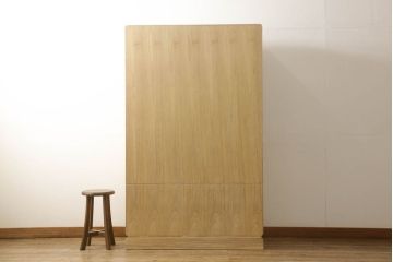 中古　鶴・松・梅をモチーフにした金具が雅やかな総桐箪笥(並厚、桐たんす、和タンス、着物箪笥、衣装箪笥、引き出し、チェスト)(R-055038)