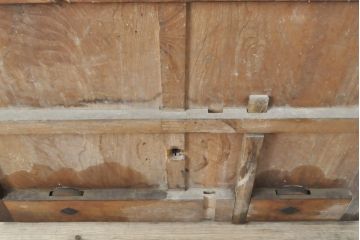 和製アンティーク　総ケヤキ材(欅)　古き時代の味わいが魅力的な格子蔵戸1枚(玄関戸、引き戸、建具)(R-055041)