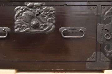 和製アンティーク　大正時代　和の趣を感じる重ね庄内箪笥(引き出し、チェスト、和箪笥、収納箪笥)(R-055064)
