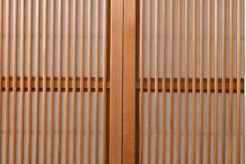 アンティーク建具　レトロな雰囲気漂う裏障子付き格子戸2枚セット(引き戸、建具)(R-055076)