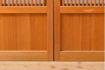 アンティーク建具　レトロな雰囲気漂う裏障子付き格子戸2枚セット(引き戸、建具)(R-055076)