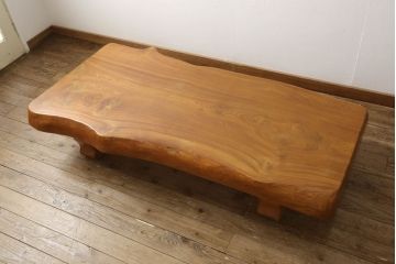 中古　美品　極厚天板　総ケヤキ材　どっしりとした佇まいが目を引く座卓(ローテーブル、リビングテーブル)(R-055082)