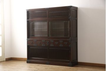 中古　美品　ケヤキ材　金具の意匠が繊細な民芸食器棚(定価約60万円)(水屋箪笥、収納棚、戸棚)(R-055083)
