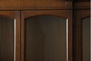 中古　美品　DREXEL HERITAGE(ドレクセルヘリテイジ)　クラシカルな佇まいが魅力的なキャビネット　(R-055087)