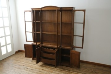 中古　美品　DREXEL HERITAGE(ドレクセルヘリテイジ)　クラシカルな佇まいが魅力的なキャビネット　(R-055087)