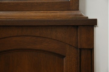 中古　美品　DREXEL HERITAGE(ドレクセルヘリテイジ)　クラシカルな佇まいが魅力的なキャビネット　(R-055087)