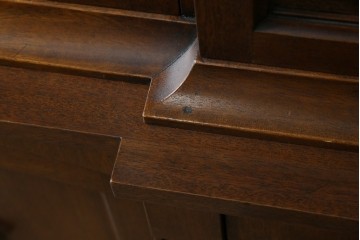 中古　美品　DREXEL HERITAGE(ドレクセルヘリテイジ)　クラシカルな佇まいが魅力的なキャビネット　(R-055087)