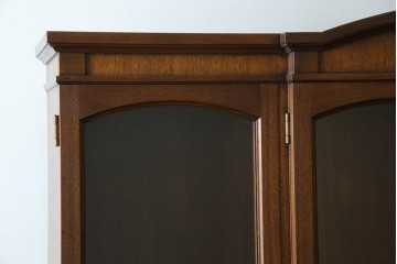 中古　美品　DREXEL HERITAGE(ドレクセルヘリテイジ)　クラシカルな佇まいが魅力的なキャビネット　(R-055087)