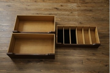 中古　美品　DREXEL HERITAGE(ドレクセルヘリテイジ)　クラシカルな佇まいが魅力的なキャビネット　(R-055087)