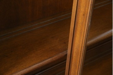 中古　美品　DREXEL HERITAGE(ドレクセルヘリテイジ)　クラシカルな佇まいが魅力的なキャビネット　(R-055087)