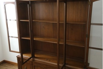 中古　美品　DREXEL HERITAGE(ドレクセルヘリテイジ)　クラシカルな佇まいが魅力的なキャビネット　(R-055087)