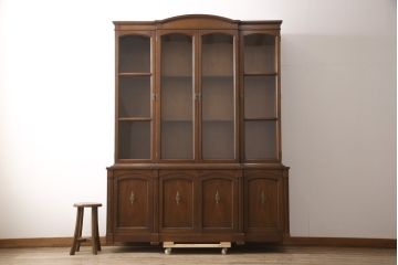 中古　美品　DREXEL HERITAGE(ドレクセルヘリテイジ)　クラシカルな佇まいが魅力的なキャビネット(チャイナキャビネット、ガラスケース、食器棚、飾り棚、戸棚)(R-055087)