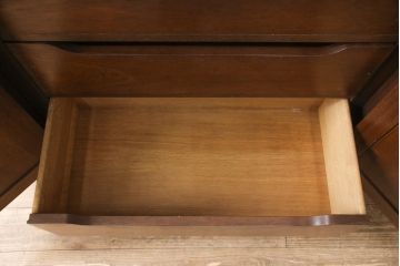 中古　美品　DREXEL HERITAGE(ドレクセルヘリテイジ)　クラシカルな佇まいが魅力的なキャビネット(チャイナキャビネット、ガラスケース、食器棚、飾り棚、戸棚)(R-055087)