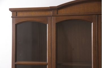 中古　美品　DREXEL HERITAGE(ドレクセルヘリテイジ)　クラシカルな佇まいが魅力的なキャビネット(チャイナキャビネット、ガラスケース、食器棚、飾り棚、戸棚)(R-055087)