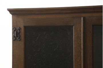 和製ビンテージ　ナラ材　神戸洋家具　店舗什器としてもおすすめのクラシカルな収納棚(戸棚、キャビネット、ワードローブ、ヴィンテージ)(R-055088)
