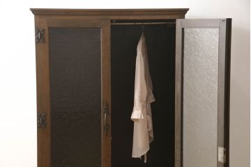 和製ビンテージ　ナラ材　神戸洋家具　店舗什器としてもおすすめのクラシカルな収納棚(戸棚、キャビネット、ワードローブ、ヴィンテージ)(R-055088)