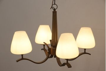 和製ビンテージ　4灯　上品な大人空間を演出するシャンデリア(天井照明、吊り下げ照明、ヴィンテージ)(R-055089)