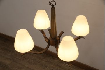 和製ビンテージ　4灯　上品な大人空間を演出するシャンデリア(天井照明、吊り下げ照明、ヴィンテージ)(R-055089)