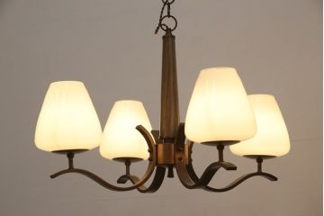 和製ビンテージ　4灯　上品な大人空間を演出するシャンデリア(天井照明、吊り下げ照明、ヴィンテージ)(R-055089)