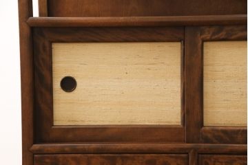 中古　九州民芸家具　カバ材　渋い色合いが魅力的な茶棚(飾り棚、茶箪笥、収納棚)(R-055099)