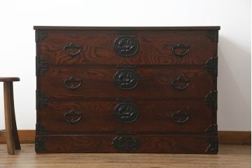 中古　岩谷堂箪笥　天板リメイク　趣きのある和を感じさせる渋い佇まいのチェスト(衣装箪笥、引き出し、和タンス、サイドボード)(R-055114)