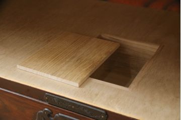 中古　岩谷堂箪笥　天板リメイク　趣きのある和を感じさせる渋い佇まいのチェスト(衣装箪笥、引き出し、和タンス、サイドボード)(R-055114)