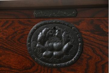 中古　岩谷堂箪笥　天板リメイク　趣きのある和を感じさせる渋い佇まいのチェスト(衣装箪笥、引き出し、和タンス、サイドボード)(R-055114)